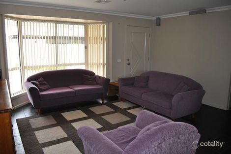 Property photo of 2/481 Kotthoff Street Lavington NSW 2641