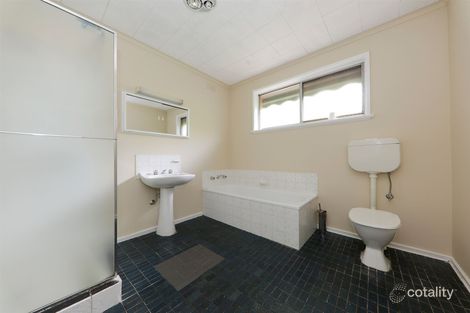 Property photo of 107 Stephensons Road Mount Waverley VIC 3149