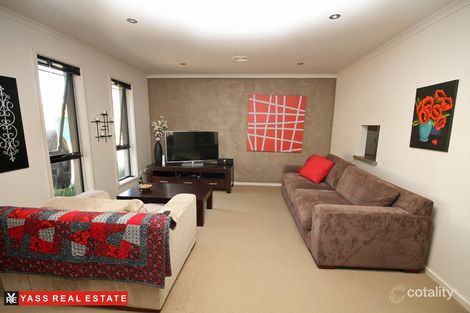 Property photo of 3 Merriman Drive Yass NSW 2582
