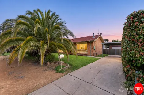 18 Garrong Ave, Queanbeyan West, NSW 2620