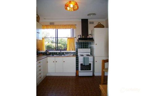 Property photo of 8 Gipps Avenue Mordialloc VIC 3195