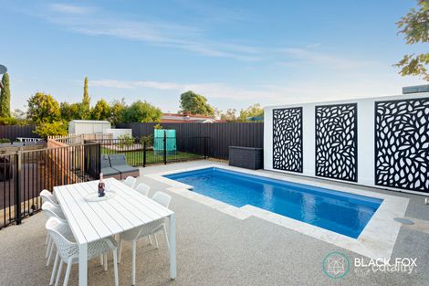 Property photo of 10 Fawn Court Langwarrin VIC 3910
