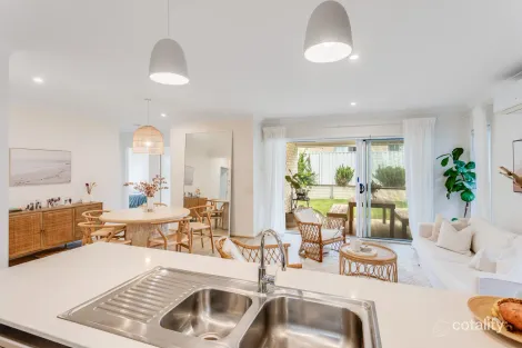 Property photo of 16 Emerald Place Kallangur QLD 4503