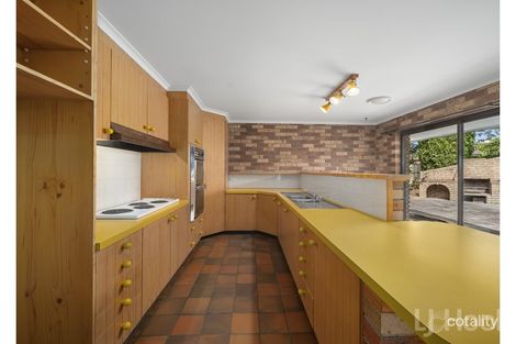 Property photo of 14 Hayley Crescent Karabar NSW 2620