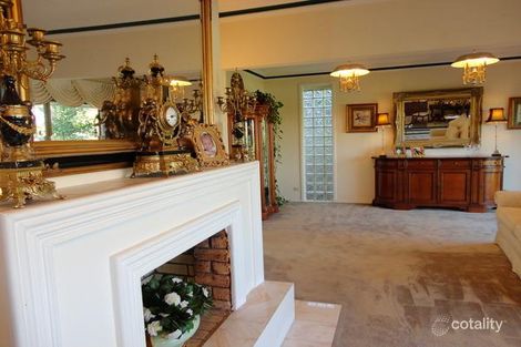 Property photo of 23 Solway Drive Glen Waverley VIC 3150