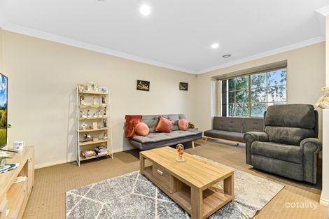 Property photo of 10 Kimbarra Drive Berwick VIC 3806