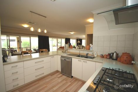 90 Braidwood Dr, Australind, WA 6233