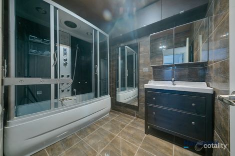 Property photo of 4 Dusky Crescent Tarneit VIC 3029