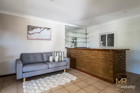 Property photo of 37 Peppercorn Parade Epping VIC 3076