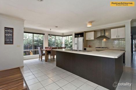 Property photo of 61 Innisfail Drive Point Cook VIC 3030