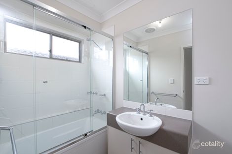 Property photo of 2 Zen Court Springfield Lakes QLD 4300