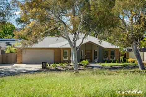 Property photo of 32 Charteris Crescent Chifley ACT 2606