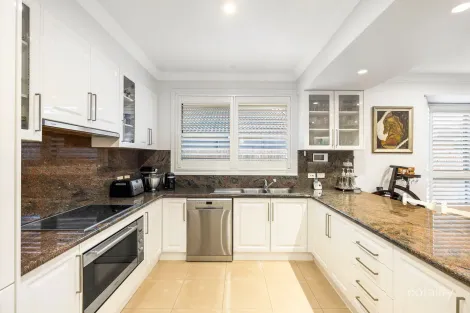 Property photo of 6 Niblick Circuit Sandhurst VIC 3977