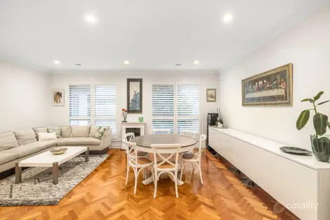 Property photo of 6 Niblick Circuit Sandhurst VIC 3977