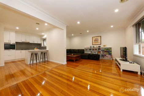 Property photo of 2/102 Broughton Road Surrey Hills VIC 3127