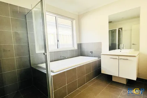 Property photo of 5 Sparkle Way Tarneit VIC 3029