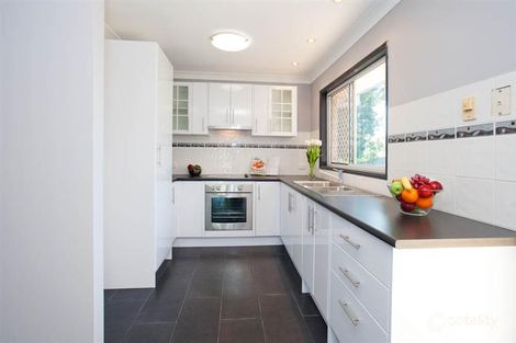 Property photo of 52 Timaru Crescent Eight Mile Plains QLD 4113