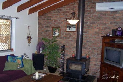 Property photo of 38 Van Dieman Crescent Springwood QLD 4127