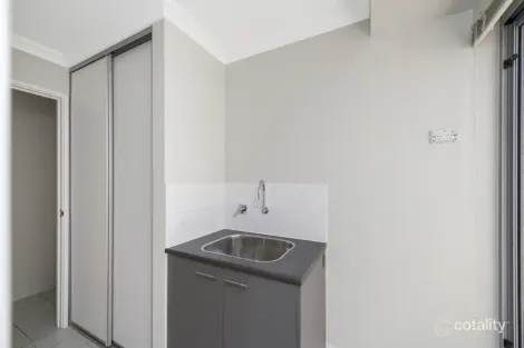 Property photo of 4/27 Barfield Road Hammond Park WA 6164