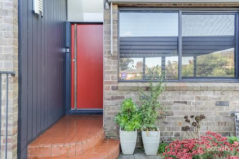 Property photo of 16 Athel Tree Crescent Bradbury NSW 2560