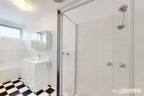 Property photo of 4/27 Tintern Avenue Toorak VIC 3142