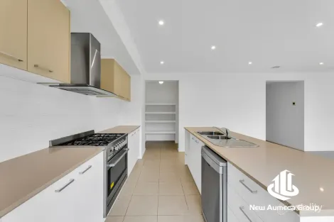 Property photo of 25 Carnegie Road Point Cook VIC 3030