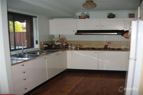 Property photo of 13 Pelargonium Crescent Macquarie Fields NSW 2564