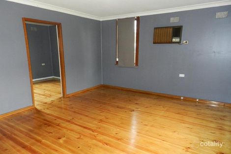 Property photo of 37 Parkes Crescent Blackett NSW 2770