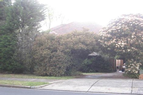 Property photo of 82 Mountain View Parade Rosanna VIC 3084