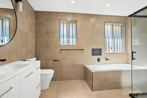 Property photo of 10 Toolangi Close Cordeaux Heights NSW 2526