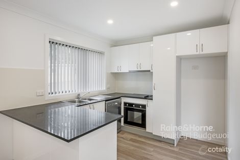 Property photo of 13A Parkside Drive Charmhaven NSW 2263
