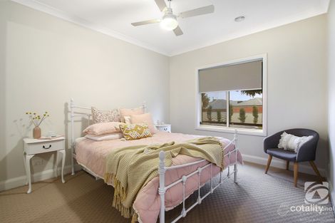 Property photo of 32 Brewer Drive West Wodonga VIC 3690