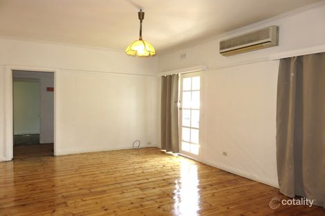 Property photo of 40 Boldrewood Parade Reservoir VIC 3073
