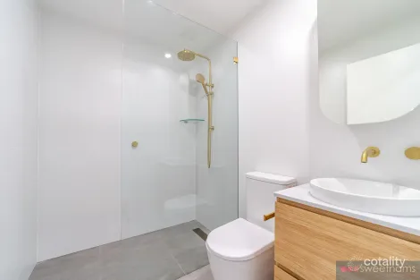 Property photo of 27 Pittwater Road Manly NSW 2095