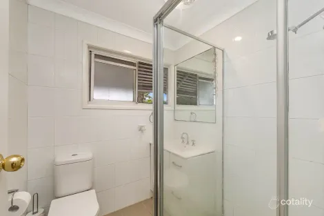 Property photo of 31 St James Avenue Berkeley Vale NSW 2261