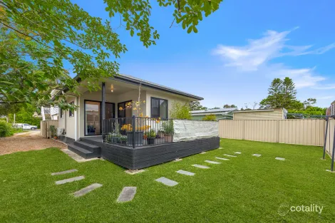 Property photo of 31 St James Avenue Berkeley Vale NSW 2261