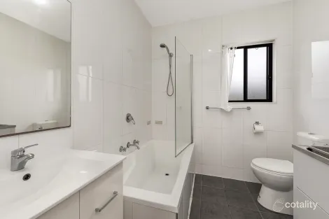 Property photo of 31 St James Avenue Berkeley Vale NSW 2261