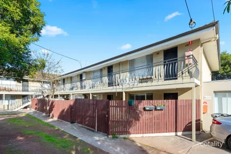 18/2-4 The Gables, Albion, VIC 3020