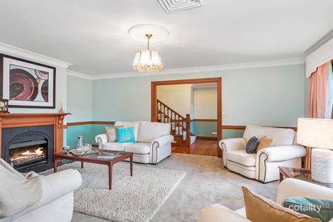Property photo of 4 Woodlark Place Castle Hill NSW 2154