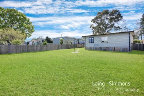 Property photo of 8 Franklin Crescent Blackett NSW 2770