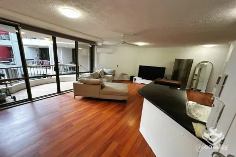 37/38 Enderley Ave, Surfers Paradise, QLD 4217