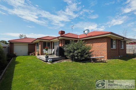 Property photo of 15 Rivendale Crescent Drouin VIC 3818