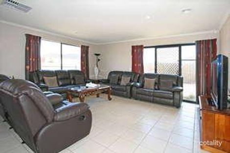 Property photo of 6 Upton Street Roxburgh Park VIC 3064