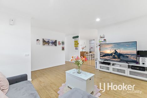 Property photo of 5/4 Paydon Way Hampton Park VIC 3976