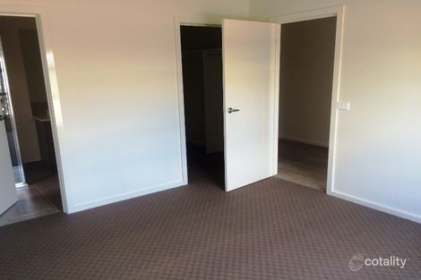 Property photo of 21 Bluebell Drive Craigieburn VIC 3064