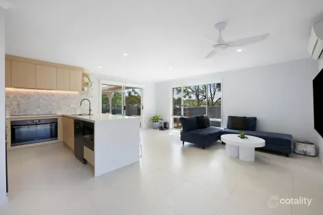 Property photo of 4 Sugarglider Lane Mudgeeraba QLD 4213
