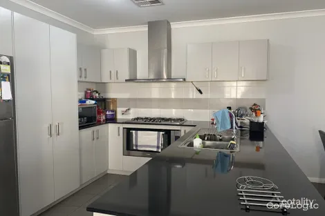 31 Van Gogh Rd, Tapping, WA 6065