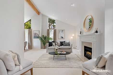 Property photo of 14 Newstead Way Wantirna South VIC 3152