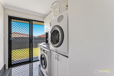 Property photo of 17 Delmo Court Urraween QLD 4655