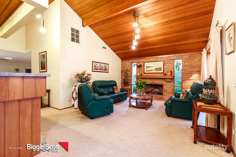 Property photo of 30 Buckingham Drive Rowville VIC 3178